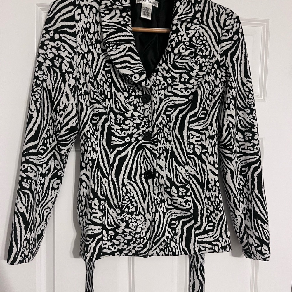 Susan Bristol Black  White Blazer Jacket Animal Print Lined Pleated Tie Belt S